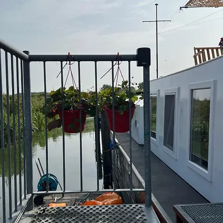 Botel Woonboten Anna Andijk