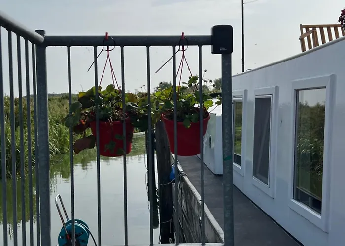 Πλωτό κατάλυμα Woonboten Anna Andijk