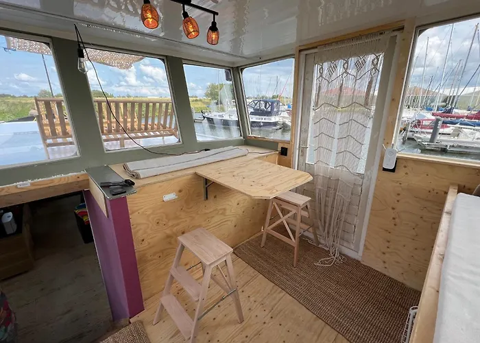 Woonboten Anna Πλωτό κατάλυμα Andijk