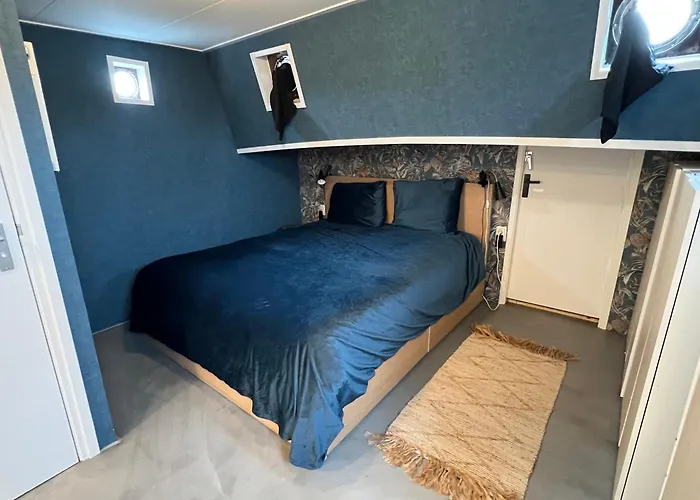 Πλωτό κατάλυμα Woonboten Anna *